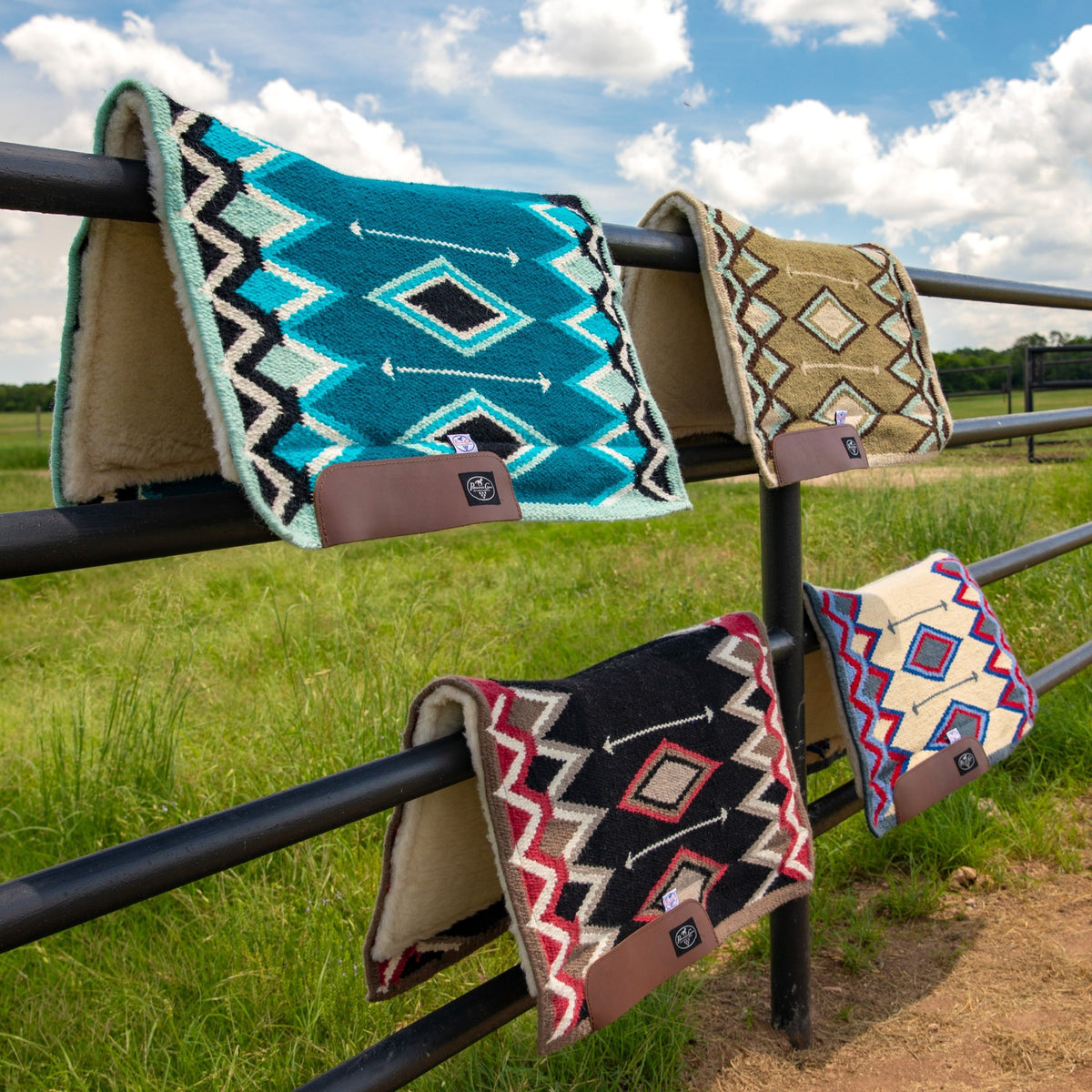 Tapis Western Weaver en Laine de Nouvelle-Zélande - Noir & Vert Tapis Western Weaver en Laine de Nouvelle-Zélande - Noir & Vert